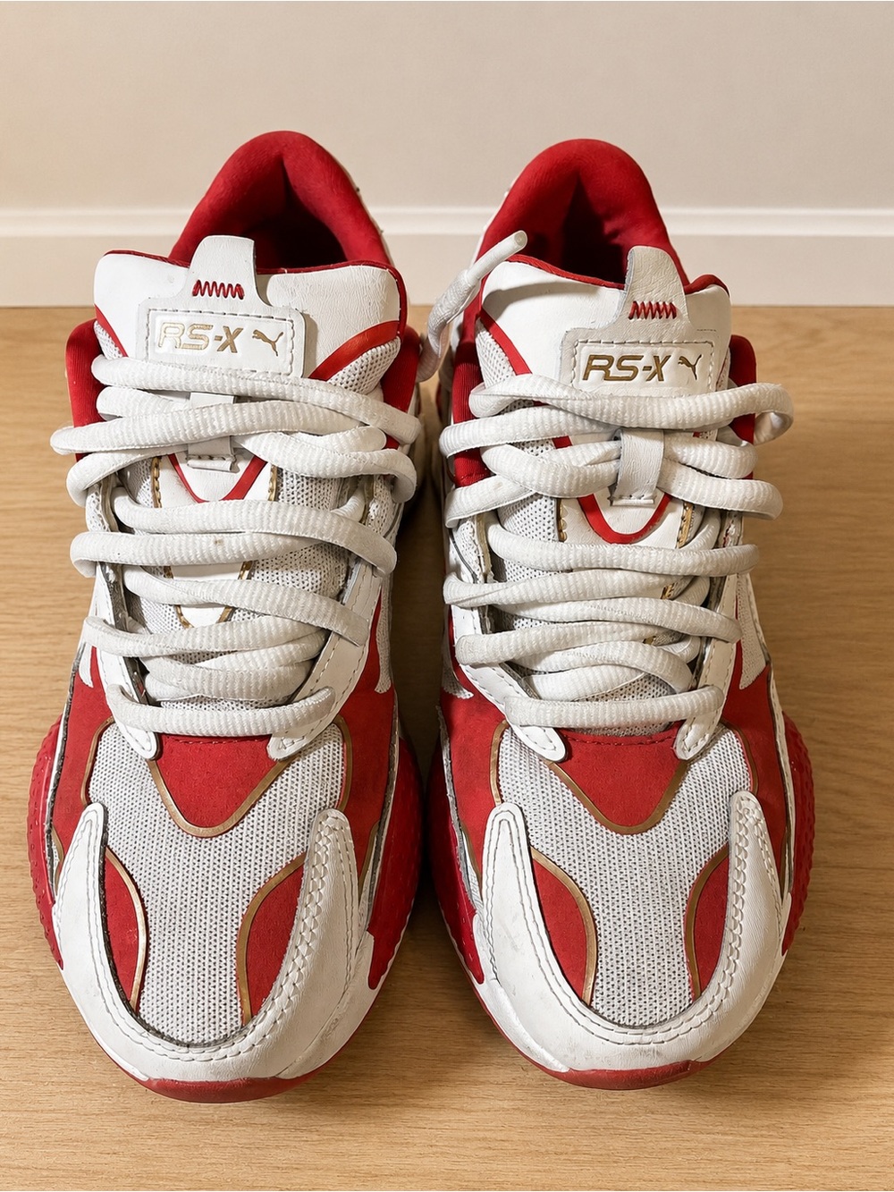 LIKE NEW! Women’s Puma RS-X Varsity sneakers size 9
